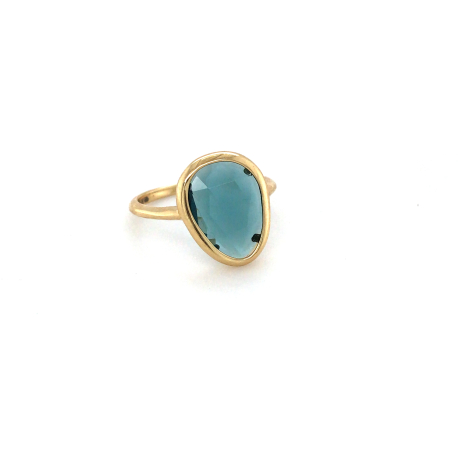 Gouden ring met kwarts blauw ref. 15133